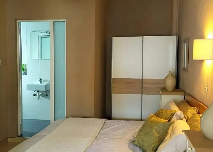 Private With En-suite Close To Valletta Hamrun